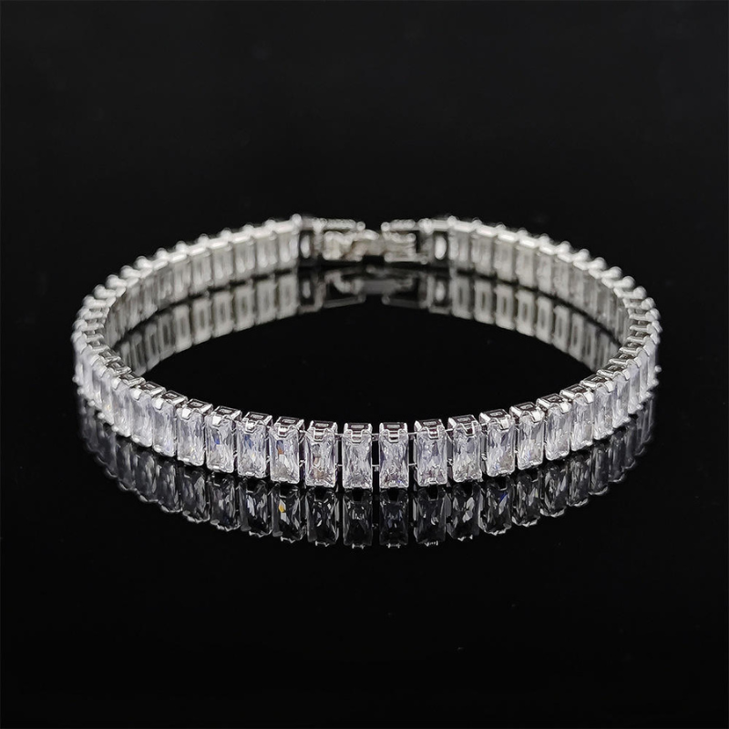 Luxury Sparkling Cubic Zirconia Diamond Bracelet for Women – Silver